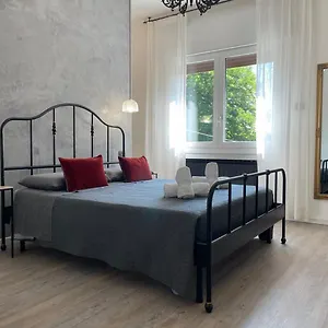 Casa Silvano , Mestre Italia
